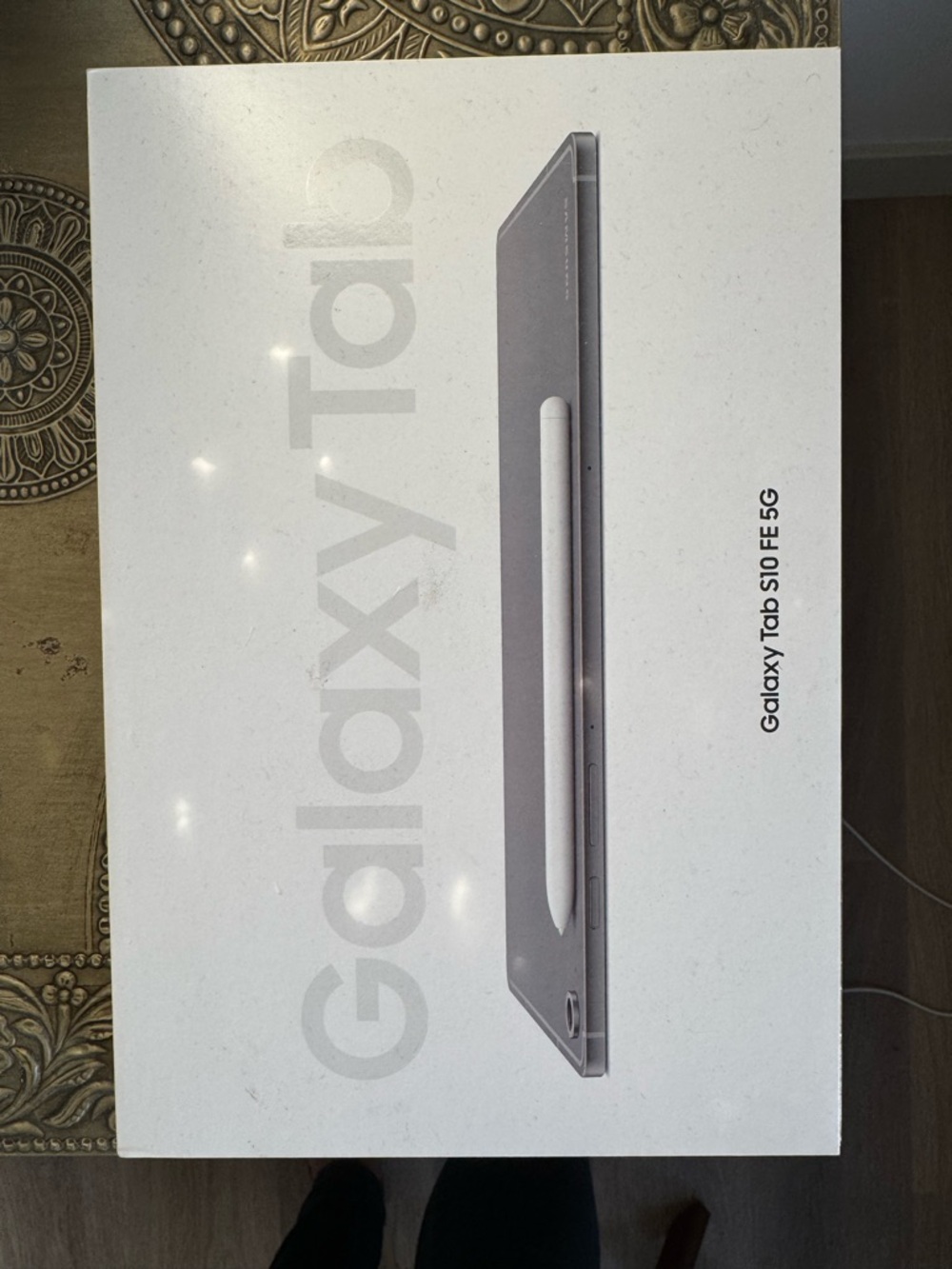 Samsung Galaxy Tab S10 FE 5G Tablet - Silver Gray with White S Pen